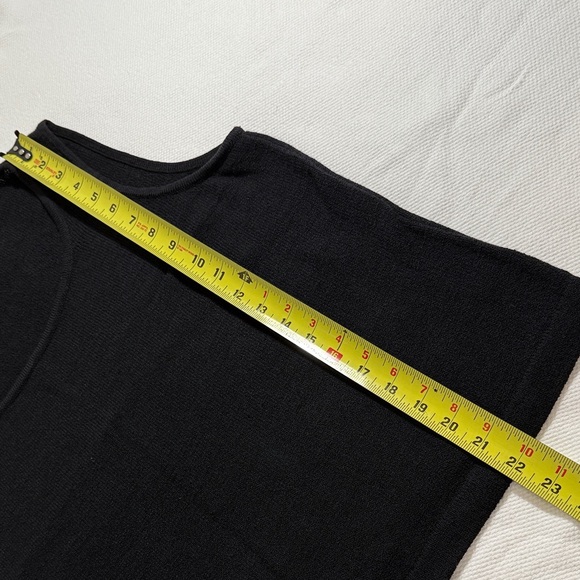 EUC St. John Classic Knit Black Tank Top - Picture 4 of 9